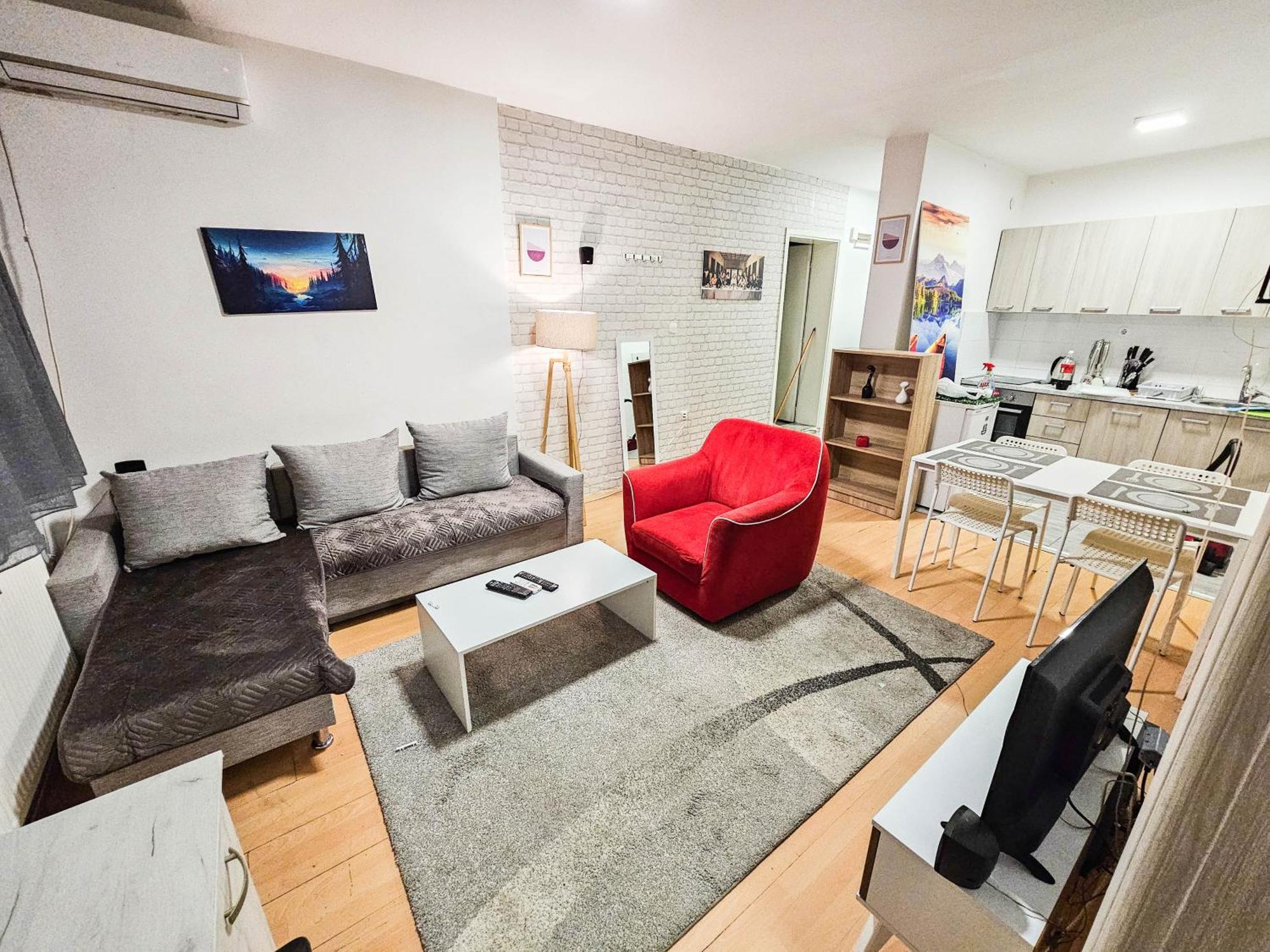 Rooftop Apartment At Mainsquare スコピエ エクステリア 写真
