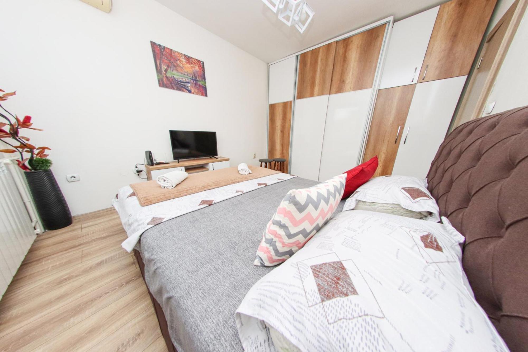 Rooftop Apartment At Mainsquare スコピエ エクステリア 写真