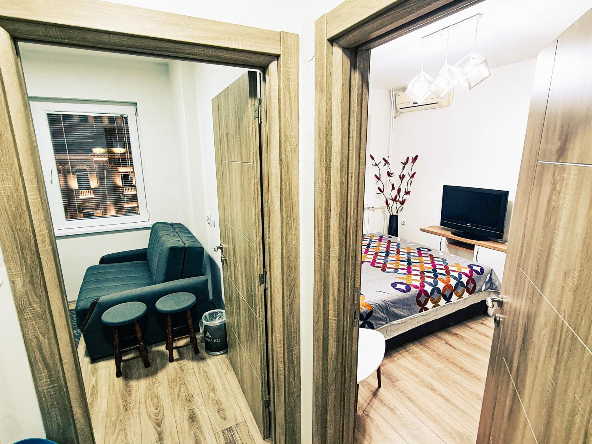 Rooftop Apartment At Mainsquare スコピエ エクステリア 写真